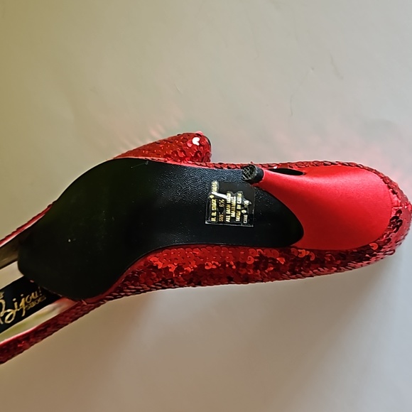 ❤️💋Vintage Red sequined 6 1/2 never worn 👠 heels💋❤️ - Picture 6 of 8